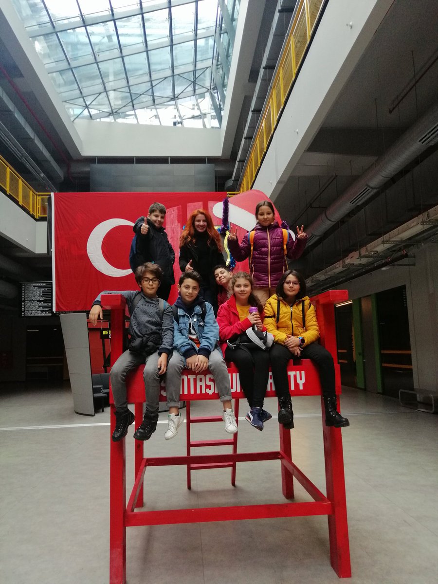steammakerfbk's tweet photo. Fikribilim Sciencestars takımı Vex Robotik Turnuvası'nı izlemek için Nişantaşı Üniversitesi'ndeydi. https://t.co/W5stRJsF5U