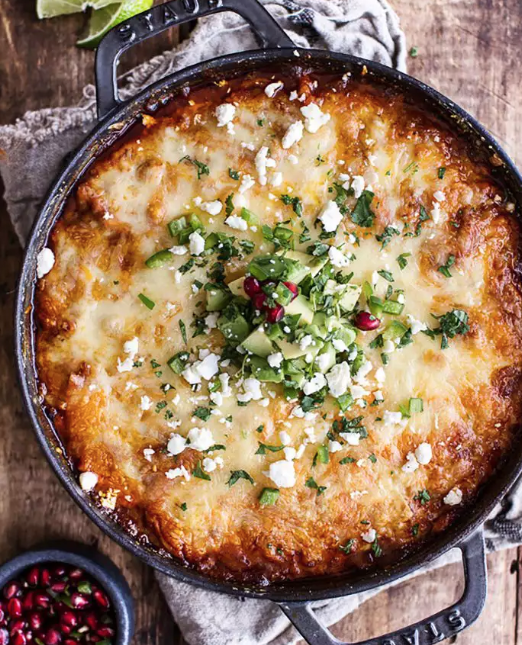 fireandfeastSA's tweet photo. Not sure what to do with all those christmas leftovers? Here's an inside look at  What Foodies Make With Their Leftovers! it’s saucy, creamy, cheesy and delicious. Perfect cozy, family comfort food!

full recipe here: https://t.co/FkjpgV6jjq https://t.co/sT1cCCNolr