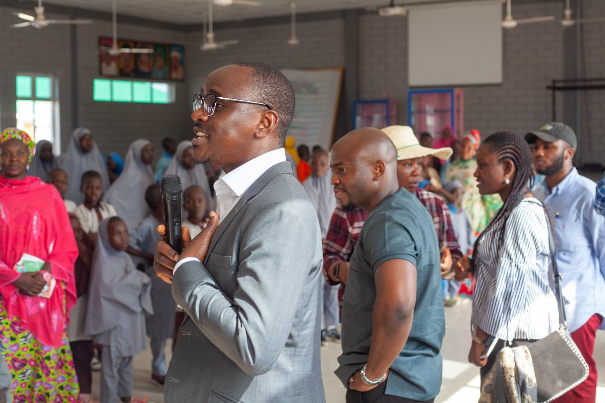 yomiadedeji's tweet photo. 7. #Education: @omoseindemi the Chief Solutions Architect leading the effort of figuring out learning for kids with @NengiJai. Went around Nigeria meeting and observing kids and teachers. Gathered 48 teachers from 5 states to test our new experiment #Koya4Kids #TALL4Teachers https://t.co/wABTWGHOrW