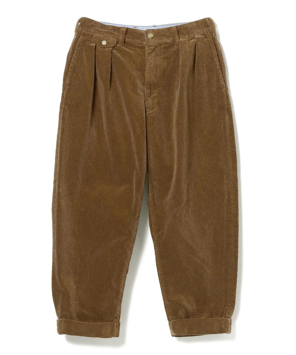 新定番となった＜BEAMS PLUS＞の2プリーツチノトラウザーズの
