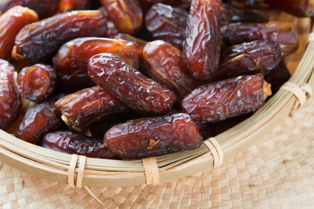 FAOKnowledge's tweet photo. Nutritious local crop species and varieties have the potential to diversify our diets and food systems.

Here are 5 facts about #dates that make them an important food of our future 👉 https://t.co/X1a7LbPIYp

#nutrition https://t.co/MyIQLJZ73f