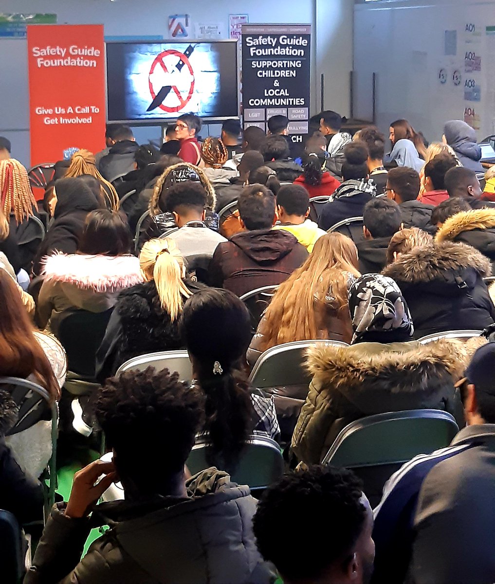 JJeffect18's tweet photo. I must be the only person on the planet who wants to be back at work NOW ! 2020 is going to be a truly incredible educational year and I cant wait to be apart of it all ! #notoknifecrime #safetyguidefoundation #keepingchildrensafeineducation #MrNoKnifeNW https://t.co/J9F5h6msDN