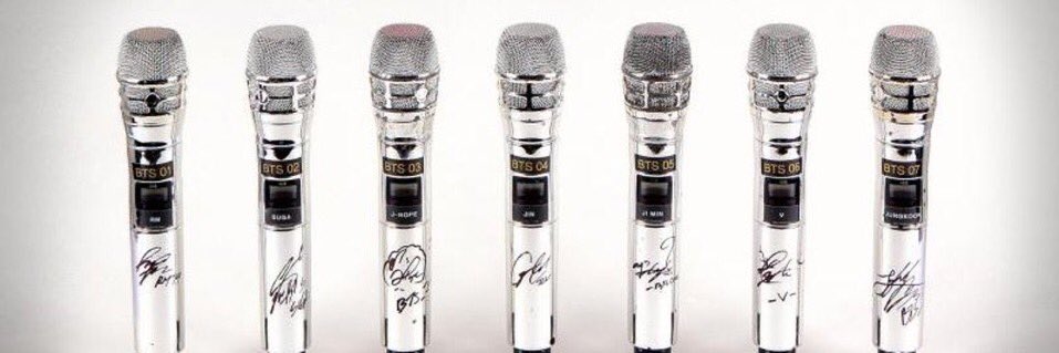 jk_rm_god's tweet photo. えツアーで使ったマイク売るってま？？？えそんなことしゃうのえ
そんなのに値段つけれんのその瞬間の思い出に値段つけれんの！！！＾＾ https://t.co/jMUAKbhcuK