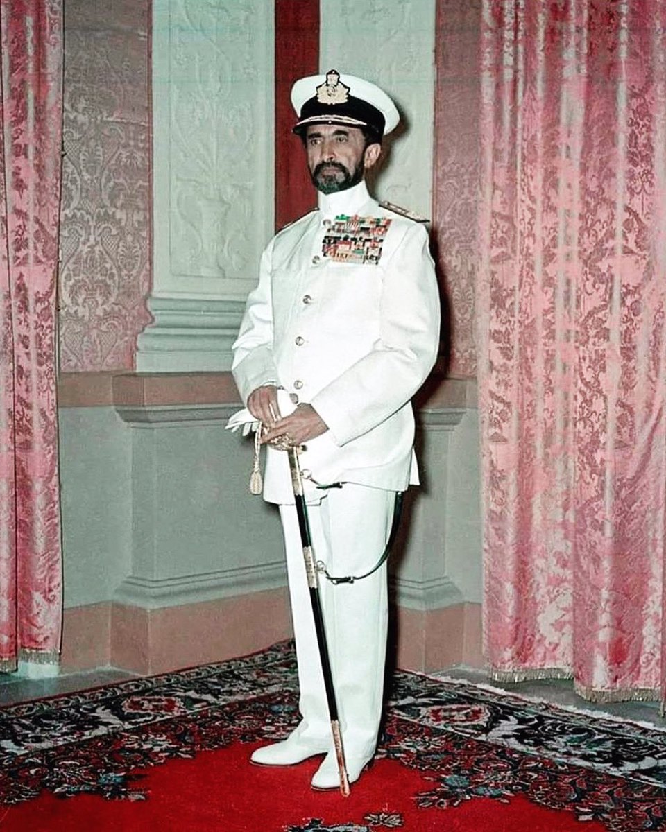 RastafariM's tweet photo. “Great leaders don’t tell you what to do. They show you how it’s done.” https://t.co/YpW9W9pjQG