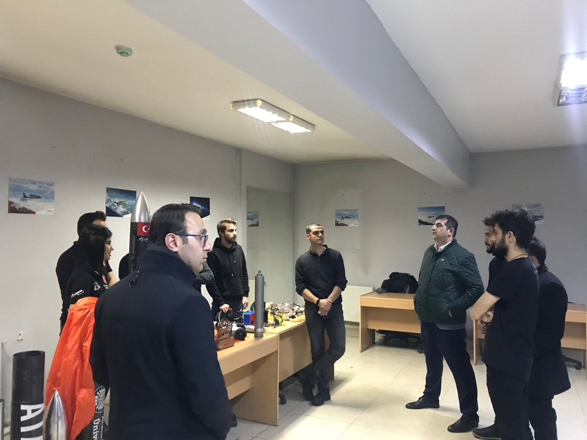 TTurks Rocket Team (@tturksrocket) on Twitter photo BAYKAR Genel Müdürü ve T3 Yönetim Kurulu sayın Başkanı Haluk Bayraktar odamızı ziyaret edip bize çok büyük destek oldular, geleceğimiz hakkında bize umut oldular. Ziyaretlerinden dolayı çok mutlu olduk, çok teşekkür ediyoruz.<a href="/baykarsavunma/">baykarsavunma</a> <a href="/haluk/">Haluk Bayraktar</a> <a href="/Selcuk/">Selçuk Bayraktar</a> <a href="/AtaTeknokent/">ATA Teknokent</a> <a href="/atauni1957/">-</a> BAYKAR Genel Müdürü ve T3 Yönetim Kurulu sayın Başkanı Haluk Bayraktar odamızı ziyaret edip bize çok büyük destek oldular, geleceğimiz hakkında bize umut oldular. Ziyaretlerinden dolayı çok mutlu olduk, çok teşekkür ediyoruz.<a href="/baykarsavunma/">baykarsavunma</a> <a href="/haluk/">Haluk Bayraktar</a> <a href="/Selcuk/">Selçuk Bayraktar</a> <a href="/AtaTeknokent/">ATA Teknokent</a> <a href="/atauni1957/">-</a>
