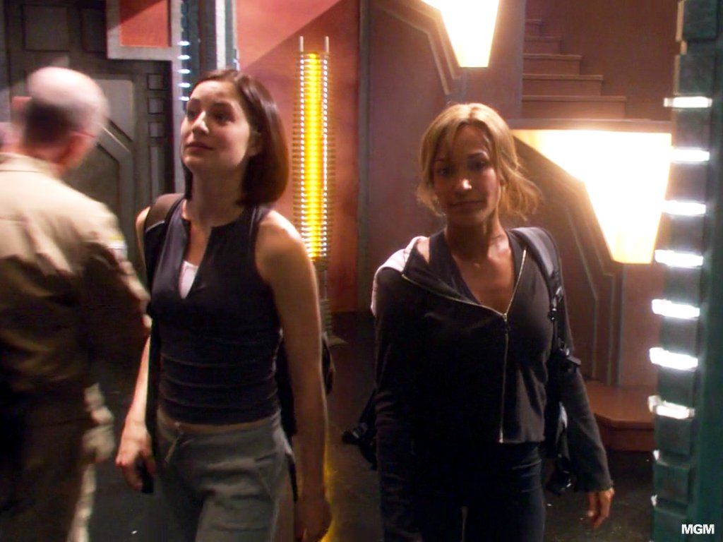 atlantistvru's tweet photo. '#InMemoryof' #SGA #character Dr. #HarrietHewston (28.12.1975-2007) (“Sunday”). #Hewston was played by #actress #LaraGilchrist.

https://t.co/wYdV0uYHoN

#Stargate #Atlantis #StargateAtlantis #FictionalCharacter #FictionalBirthday #dateofbirth https://t.co/60K374HSSx