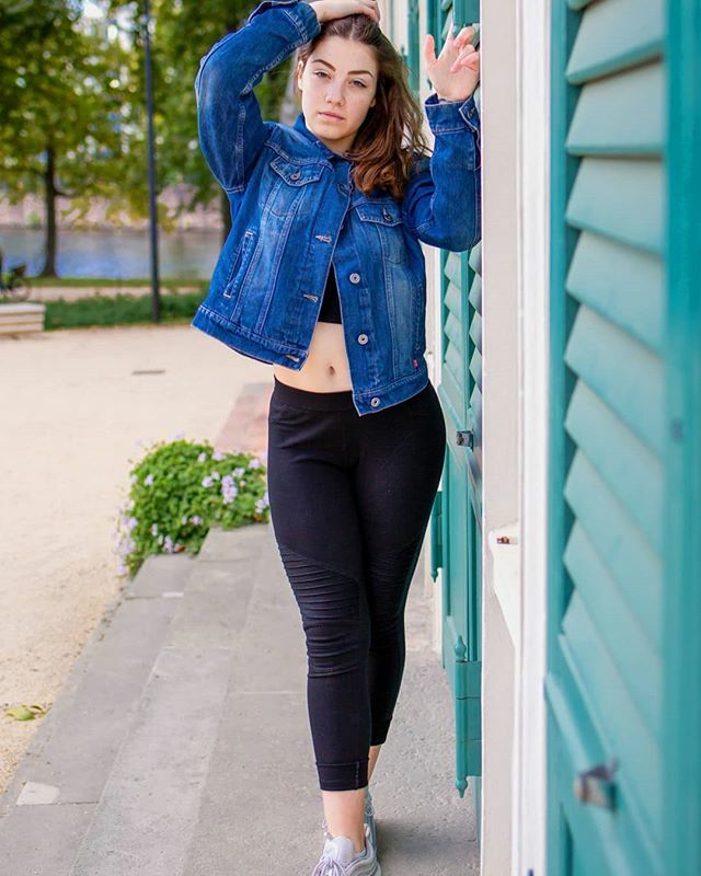 Fotodesign67's tweet image. This is not my house. #Berlin #Shooten #Shooting #Streetshooting #Streetstyle #berlinwoman #portraitFoto #Outdoorshooting #beauty #beautygirl #instabeauty #stylish #Style #Summer2019 #ig_ports #berlingirl #berlincitygirl #modelberlin #top_portraits #tamr… ift.tt/2srbcOt