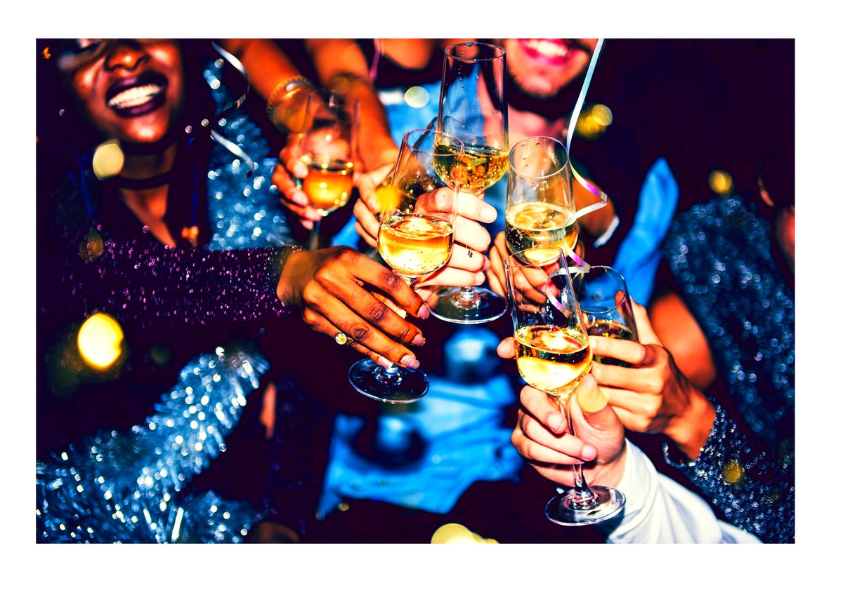 whitehartwoodst's tweet photo. Join us and say goodbye to 2019 and welcome in 2020 this New Years eve, with good food, fine wine, a late bar and the chimes of Big Ben. #NYE2019 #champagne #goodfood #countrydining #celebrate #party #nyebracknell #hello2020 #surrey #woking #guildford #woodstreetvillage https://t.co/HxNSt5YPQ8