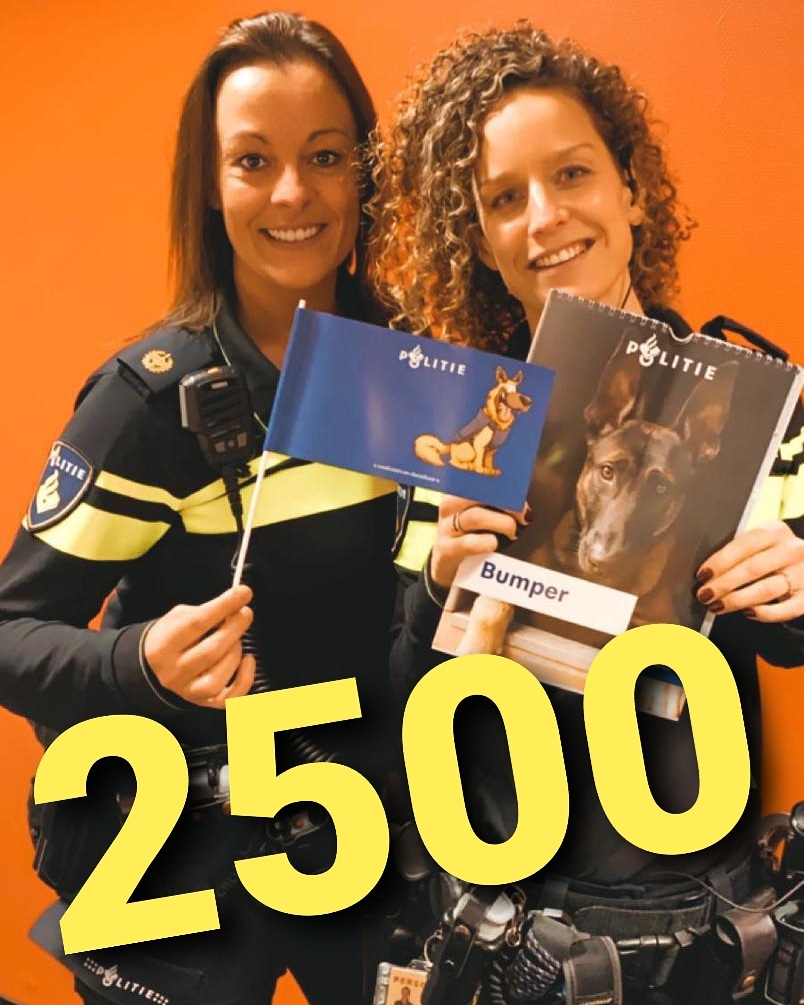 Koffie, taart en een goed gesprek met de wijkagenten Karin en Tessa, een rondleiding door bureau De Meern en als klap op de vuurpijl een limited-edition Bumper kalender. Wie wil dat niet? Deze superprijs wordt verloot bij 2500 Insta-volgers. Volg hen op: instagram.com/p/B6nHWTWlQjC/…