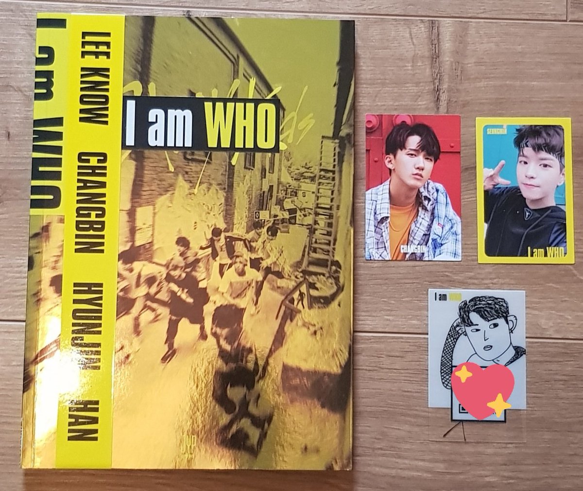 Stray Kids - I am WHOPhotocards : Changbin, Seungmin, WoojinFirst Page : HyunjinPoster : Changbin Favorite Song : Voices