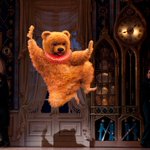【ガチャピンが入ってるのか】くるみ割り人形のクマの演技がストイック過ぎて草生える