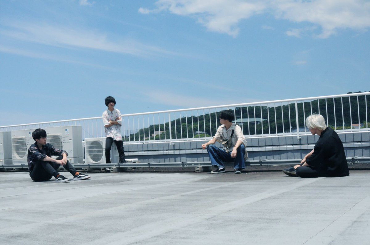 GoingGrowth's tweet photo. THANK YOU 2019!!!!

色々な方の支えがあり計18本のライブを行うことができました。

2020年最初で最後のライブは1/21 天神Queblickにてフリーライブ!! 

皆様お待ちしております😭 https://t.co/geyZ5BoJi7