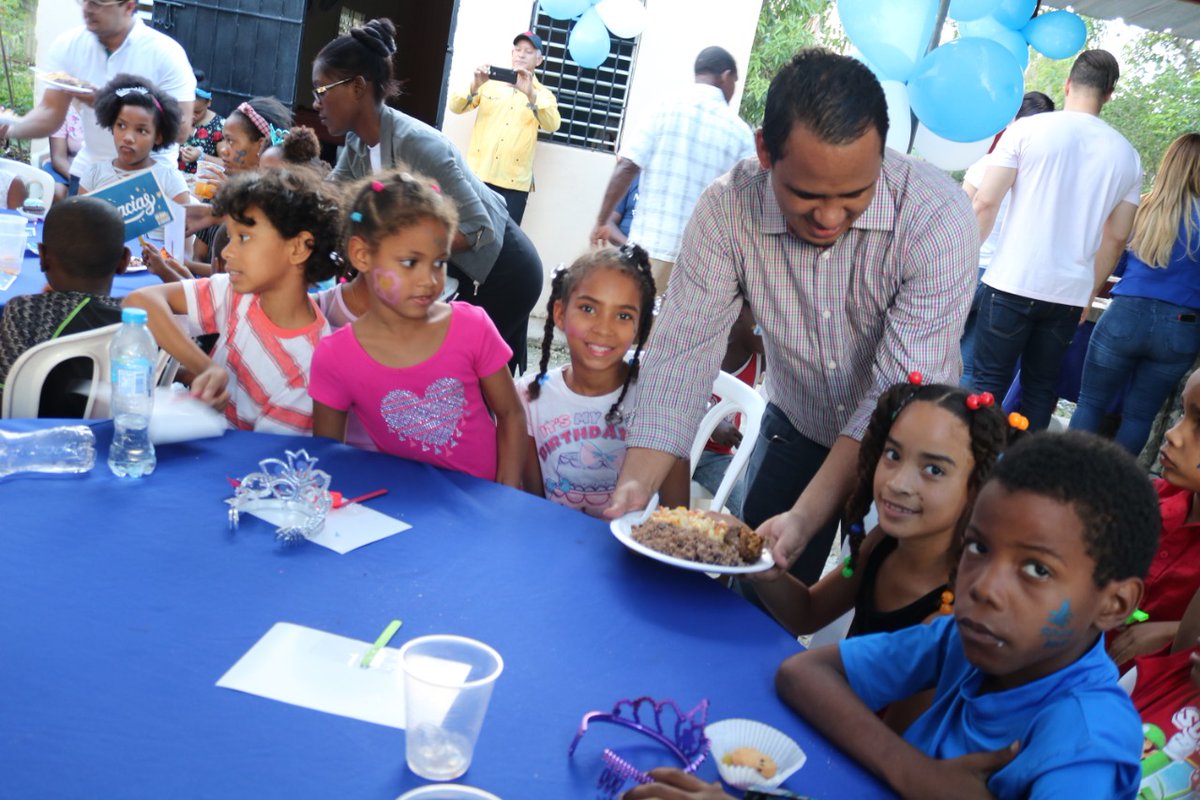 ASalvoConJesus's tweet image. Él respondió y dijo: Escrito está: No solo de pan vivirá el hombre, sino de toda palabra que sale de la boca de Dios.
S. Mateo 4:4
#JesusChrist #breadofGod #pandevida 
@Alimentando_org