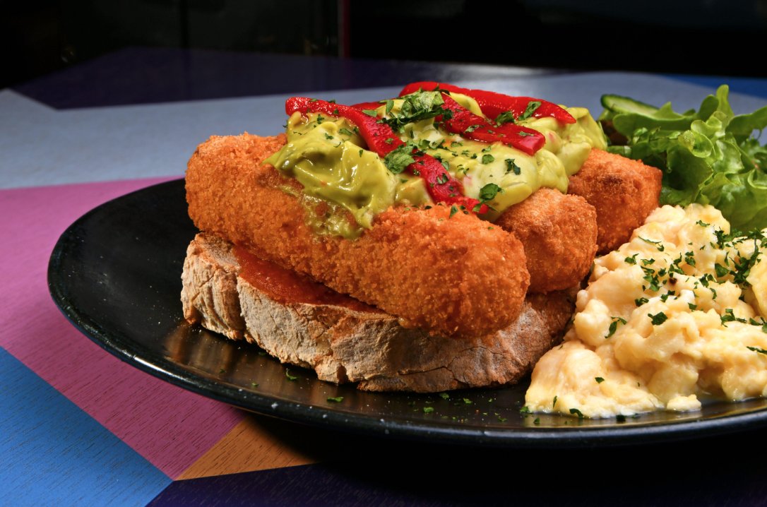 Put away those Christmas dinner left-overs and ditch the turkey for some of our famous brunch dishes!

Halloumi fingers, anyone?

lasbanderas.co.uk/menu-soho

#LasBanderas #LondonTapas #BottomlessBrunchLondon