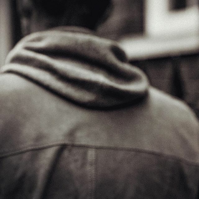 Arn_Sus's tweet photo. Leaving 2019 behind we at Fellow Man are looking very much forward to see you all again in the roaring twenties.
.
.
#inbetween #transitions #thenewyear #2020 #roaringtwenties #hoodieseason #fellowmanclothing #blackandwhite #moodyphotography #mensweardai… https://t.co/BWkhSDYqZA https://t.co/hNifId3UrJ