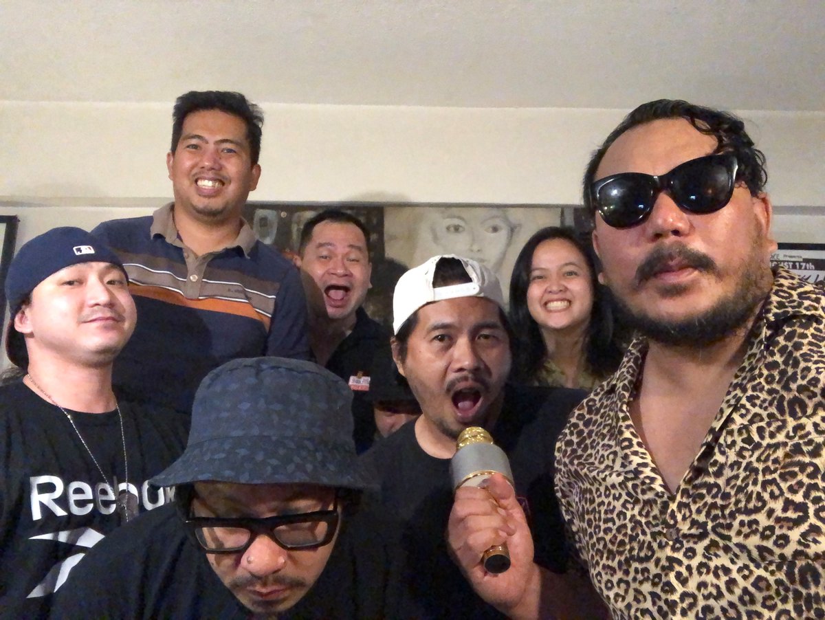 Bertwrite's tweet photo. Final ep ng #ChillaxRadio ni @lourddv for 2019 tonite! 

Tara ngayong alak-9 pm, after @techsabado, sa 97.5 News FM (GenSan), 101.5 News FM (CDO), 101.9 News FM (Cebu, Davao), 102.3 News FM (Baguio, Bacolod at Pangasinan) at @RadyoSingko 92.3 News FM! 

Matsala, kapatid... https://t.co/nklV9XVXa3