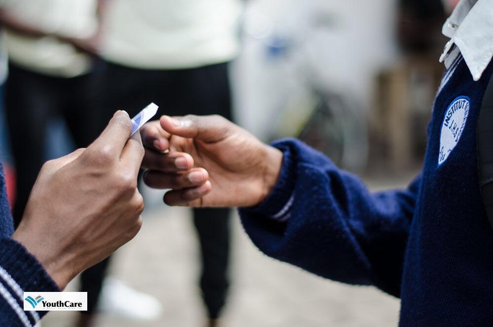 HermanNtezi's tweet photo. La santé de ma communauté passe par moi. Étant jeune, je me dois d’être informer et informer les autres sur le #VIH/#SIDA. #AllInAdolescents @YouthcareNk @UNICEFDRC https://t.co/aQJIRMzQN0
