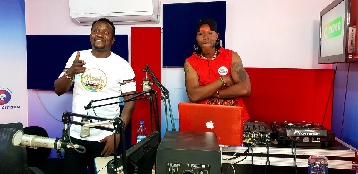 Hewani ni show bab-kubwa #MsetoExtra na king <a href="/mzaziwillytuva/">Mzazi Willy M. Tuva</a> na <a href="/djflashkenya/">DJ Flash Kenya</a>. Jumamosi yako Iko vipi?

#MsetoExtra 
#MamboMseto