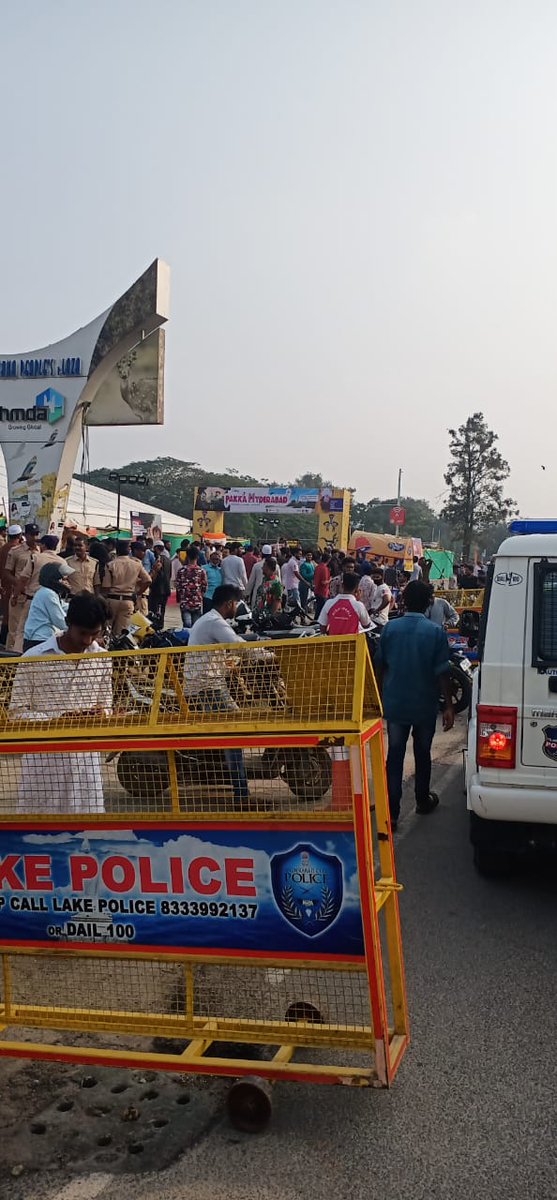 #CAA_NRC Hyderabad Protest :  Protesters Gathered at Hyderabad's #NecklaceRoad
#HyderabadProtest
#IndiansAgainstCAB 
#IndiansAgainstCAA 
#BoycottNRC
#CAAProtests 
@amjedmbt @NayeemWajahat @Asifyarrkhan @sushilrTOI @pathan_sumaya @RanaAyyub