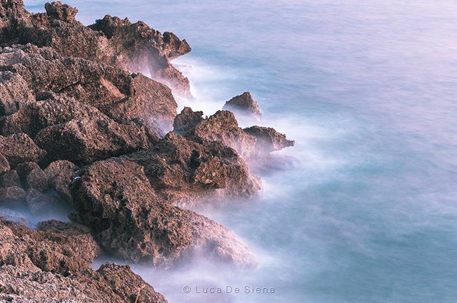 LDS_Nature_Ph's tweet photo. Patiently awaiting © Luca De Siena - All rights reserved

#natgeo #landscape #seascape #sea #rocks #bluehour #fineartphotography #paesaggio #landschaft #nikon #nikonitalia #yourshot #instagood #mood #leofoto #lucadesiena #ldsnaturephoto #nature #natureph… https://t.co/em3naegiKE https://t.co/s9DRbOlG4Q