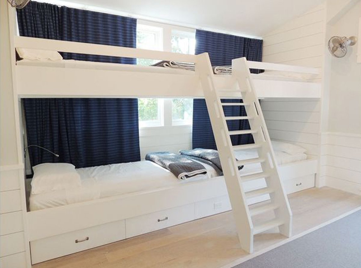 capeassociates's tweet image. Great guests deserve great sleeping arrangements!  Built-in bunk beds work on so many levels (pun intended).  #custombuilding #commitmentqualityintegrity #bunkbeds
