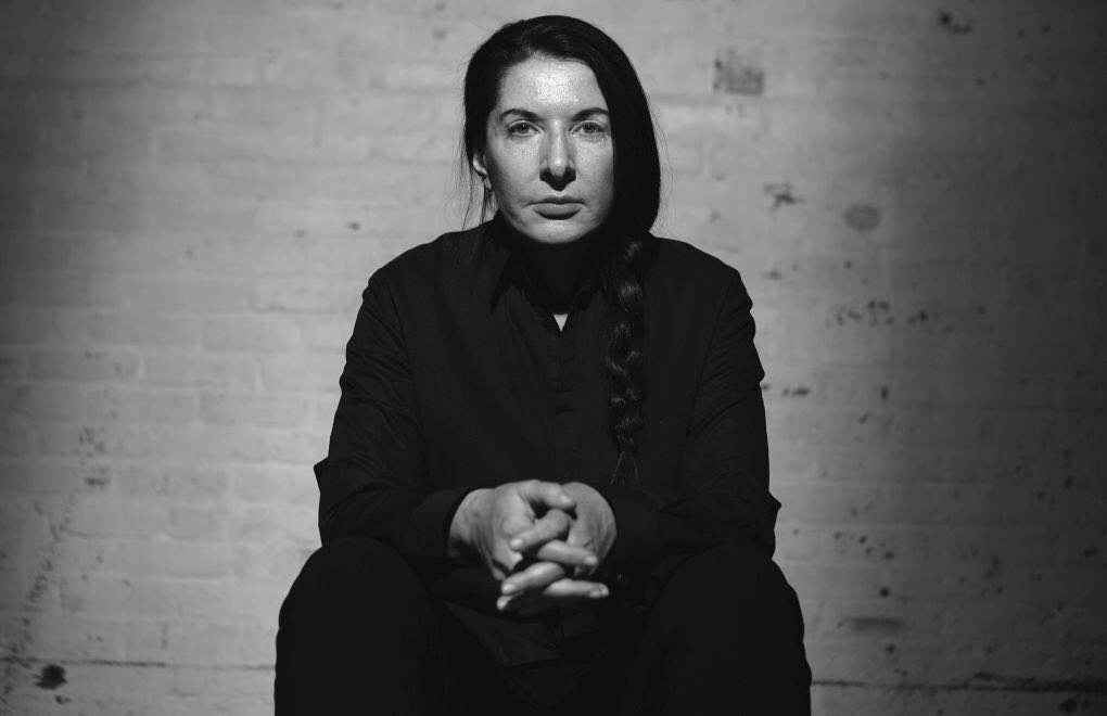 Performans sanatçısı Marina Abramoviç’in retrospektif niteliğindeki ilk büyük ölçekli sergisi,31Ocak-26Nisan tarihleri arasında Sakıp Sabancı Müzesi’nde ziyaret edilebilir. <a href="/SSabanciMuze/">Sakıp Sabancı Müzesi</a>