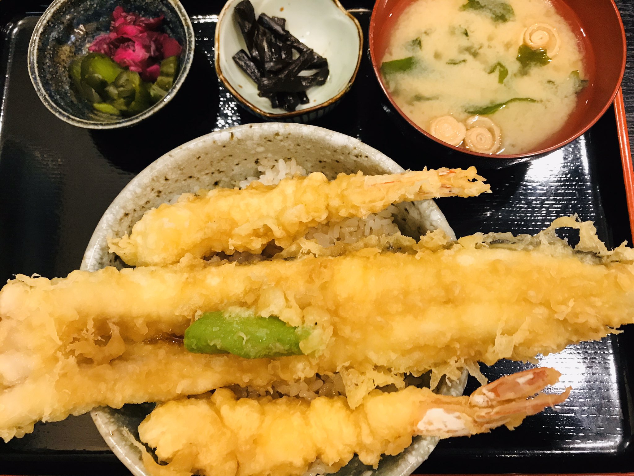تويتر 駄文ツェル على تويتر ロング ロング アナゴー W天丼 穴子と を頂き ました 魚屋さんの定食屋さんです 天丼 門前仲町 富水さん T Co Dqbrdcb6fw