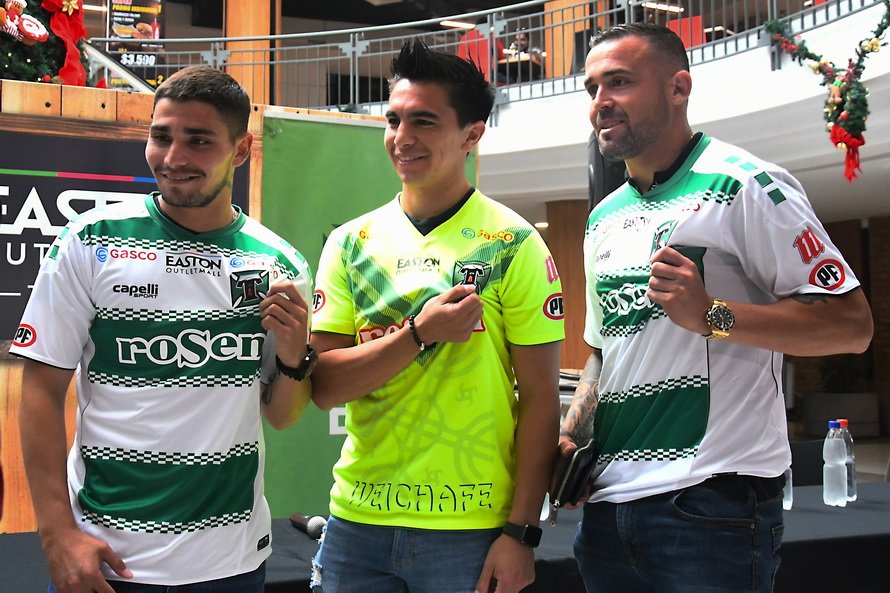 Presentación de los jugadores Alan Moreno, Matías Donoso y José Luis Gamonal, realizada en Easton Outlet Mall Temuco.
#VamosTemuco 
Con todo que se viene la liguilla!!!
💪💪💪💪💪💪💪💪💪