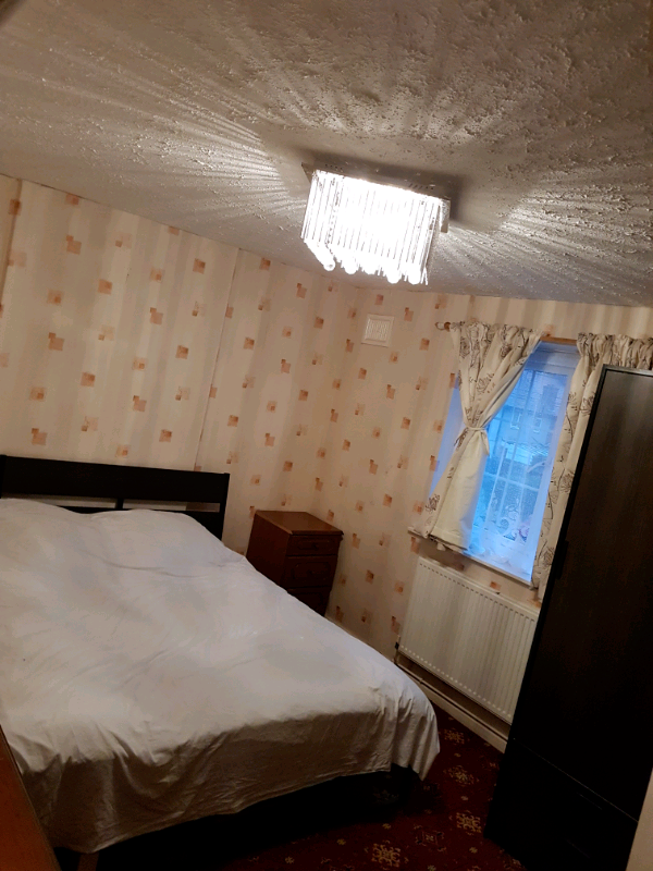 3 bedroom house with a living area, separate kitchen, family bathroom, private garden. Further benefits include off street parking and close to a local park.

morelanduk.com/index.php?opti…