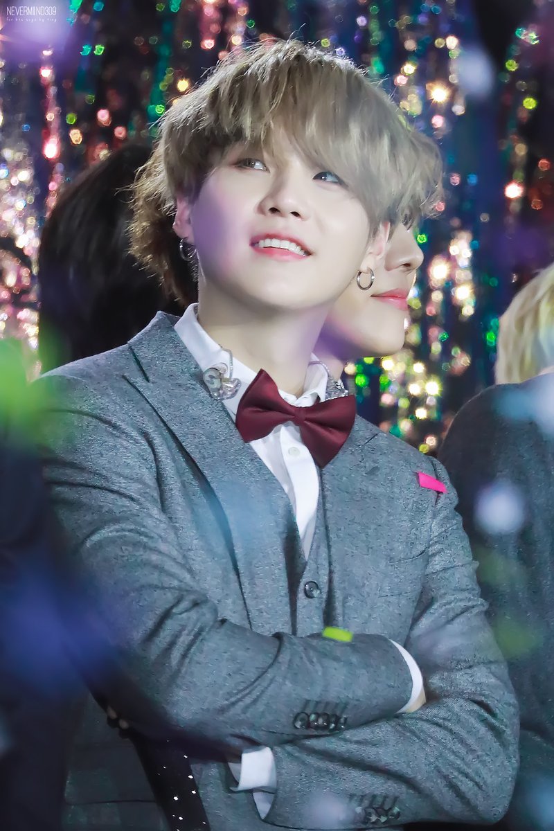 nevermind309_'s tweet photo. 191227 KBS 가요대축제 HQ

🥰

#방탄소년단 #BTS⁠
#슈가  #SUGA #윤기
@BTS_twt https://t.co/OZ0CySviC2