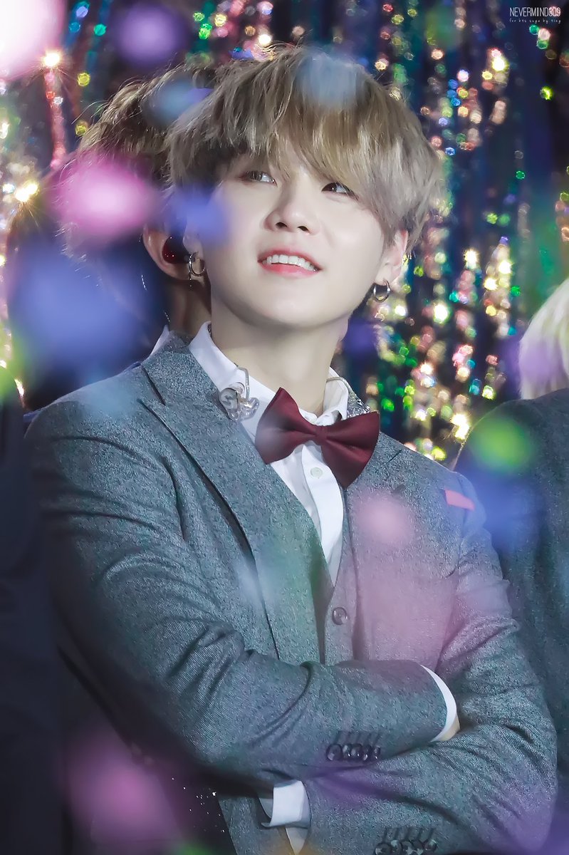 nevermind309_'s tweet photo. 191227 KBS 가요대축제 HQ

🥰

#방탄소년단 #BTS⁠
#슈가  #SUGA #윤기
@BTS_twt https://t.co/OZ0CySviC2