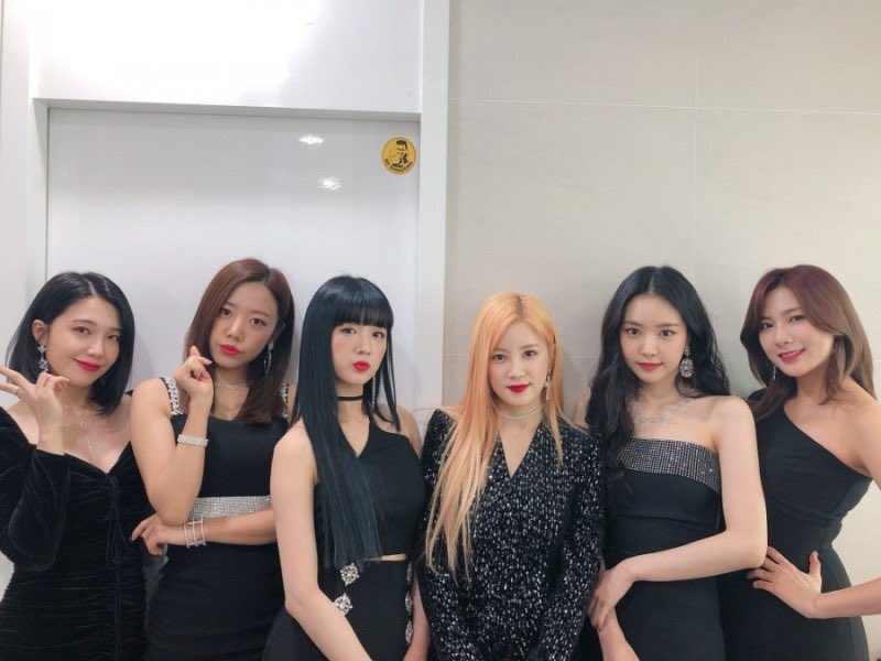si_kckpp93's tweet photo. ใครบอกเอพิ้งไม่ดัง จะทุบให้ 
#ApologizeToApink
 #JusticeForApink https://t.co/lJGBFCzL4b