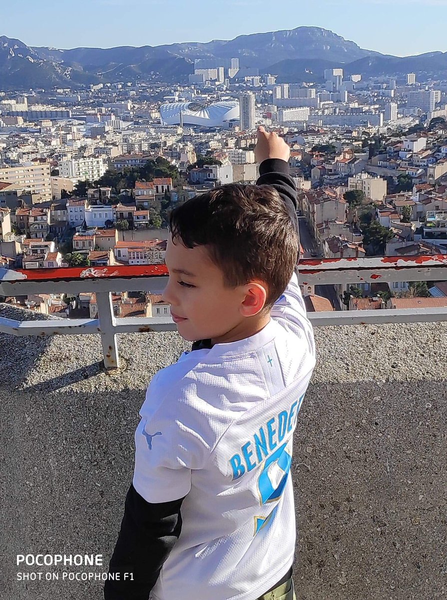 ComptoirJ's tweet photo. @PipaBenedetto @OM_Officiel #OM 💙✨#Marseille https://t.co/DGZ6JjFqq5