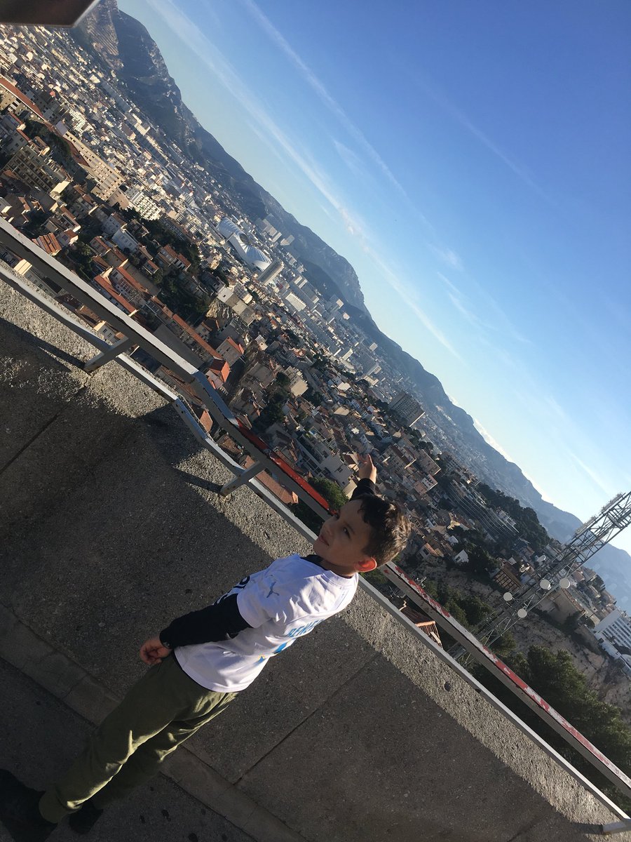ComptoirJ's tweet photo. @PipaBenedetto @OM_Officiel #OM 💙✨#Marseille https://t.co/DGZ6JjFqq5