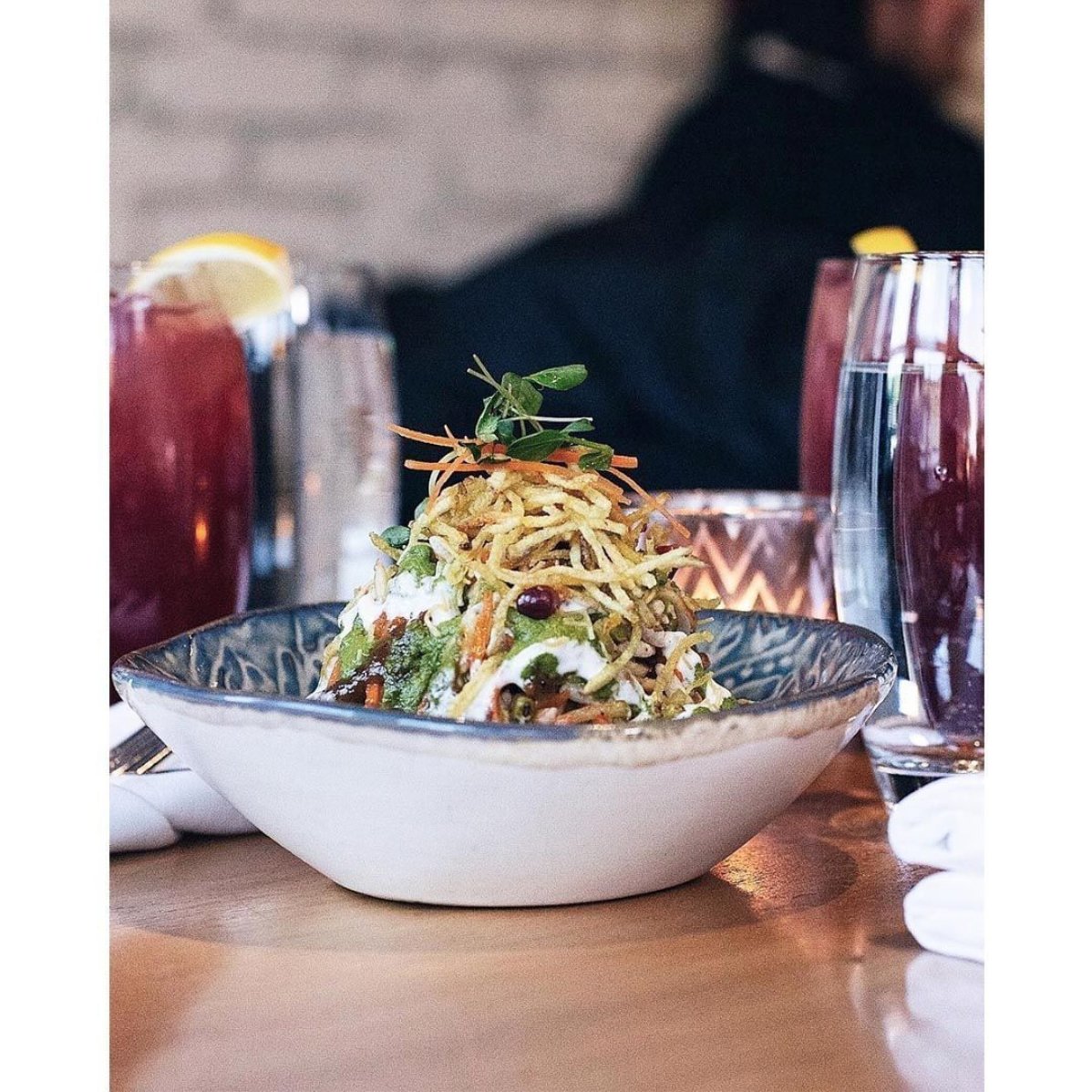 pukkatoronto's tweet photo. Fresh, crunchy, flavourful - everyone loves Pukka chaat!

Yummy photo by @chuonthisblog #chaat #torontoeats #to_finest #tastetoronto #torontolife #blogto #tofoodie #foodto #stclairwest #goodfoodtoronto #toronto #eeeeeats #midtowntoronto #modernindianfood https://t.co/mLLCcYHZJB