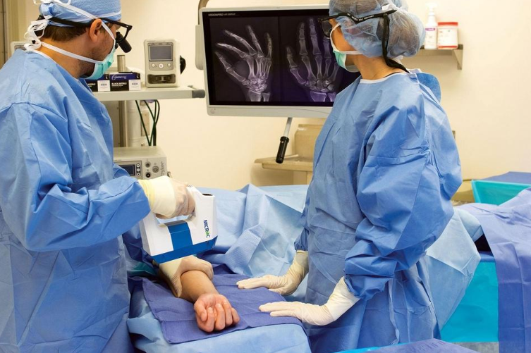 ASRT's tweet photo. An orthopedic microsurgeon invented a handheld medical imaging solution intended to replace C-arms. The device could play a role in different markets according to the inventor, including military and correctional facilities and third world countries. https://t.co/yU5nutnbnI https://t.co/A8Jw8afIH7