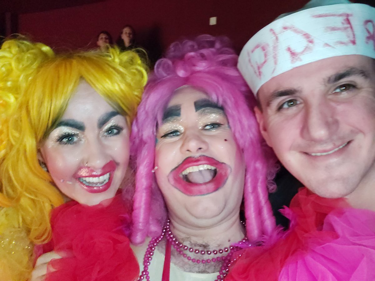 SheenaTweena's tweet photo. 🎉🤴💃Big Greg the Sailor man wouldnae keep his hat on, but we found him!  Tweena is away up the road wae him tae Glasgow.  Brilliant last audience @ParkHowden Panto!  #WhatIsFeminineHygeineWash? https://t.co/FX0EOB0Gqm
