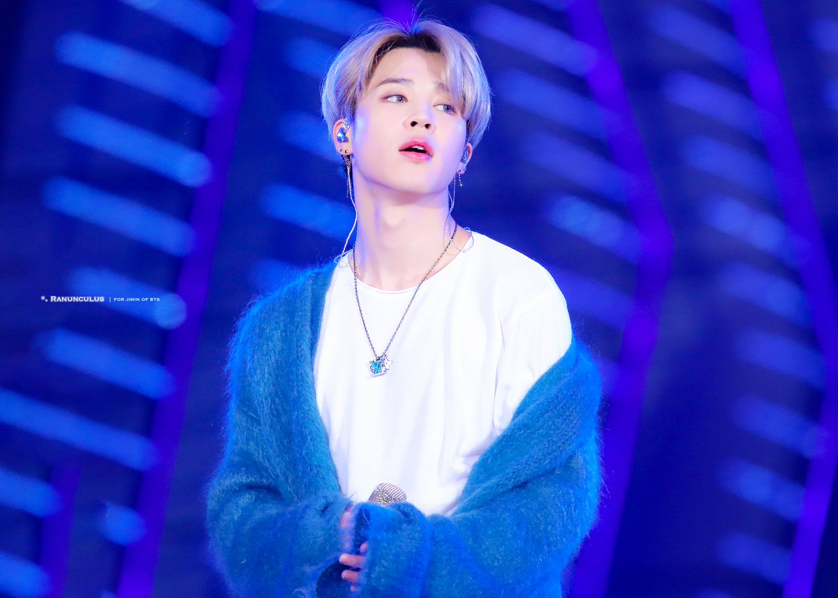 ranunculus1013's tweet photo. 191225 SBS #JIMIN #지민
@BTS_twt #방탄소년단 #BTS⁠

지민이 너무 예쁘고 아름다워 https://t.co/fvleptwXZt