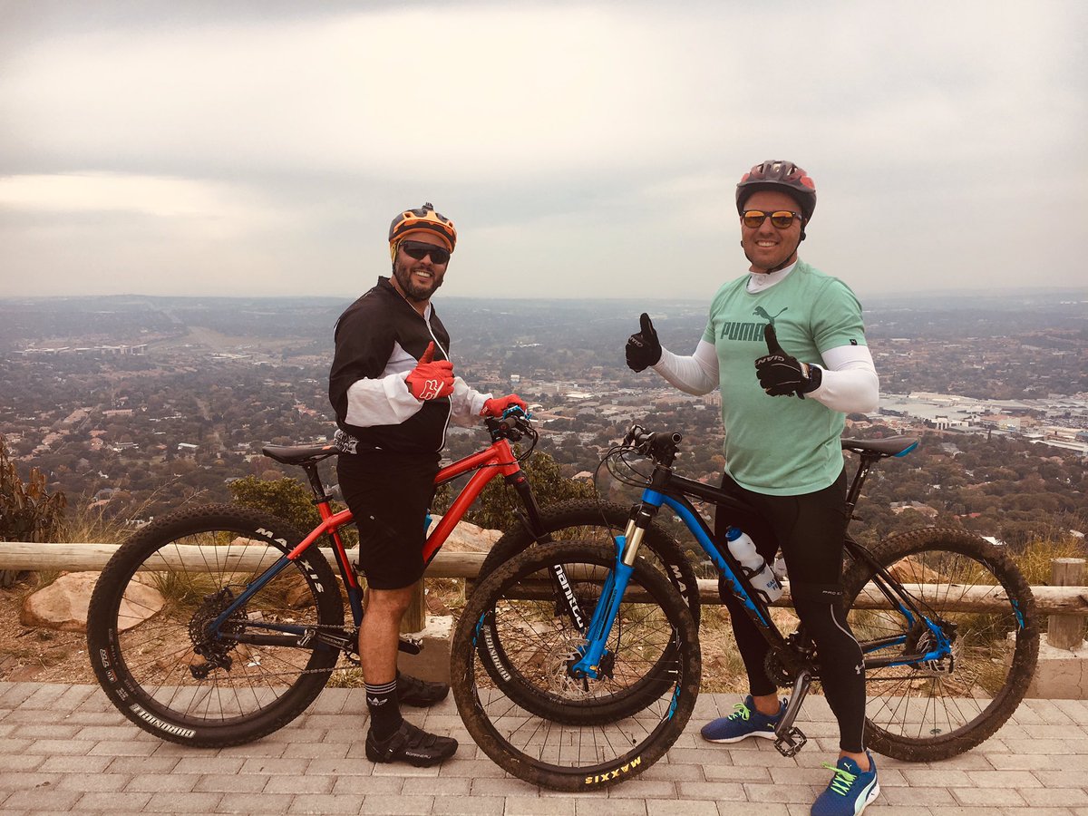 mmbt_crew's tweet photo. The best view comes after the hardest climb. 🚵🏽

Mountain Bike Life 

#MTB #LifeOnTwoWheels #friends #lovebike #bike #happy https://t.co/pHA6CtzZPv