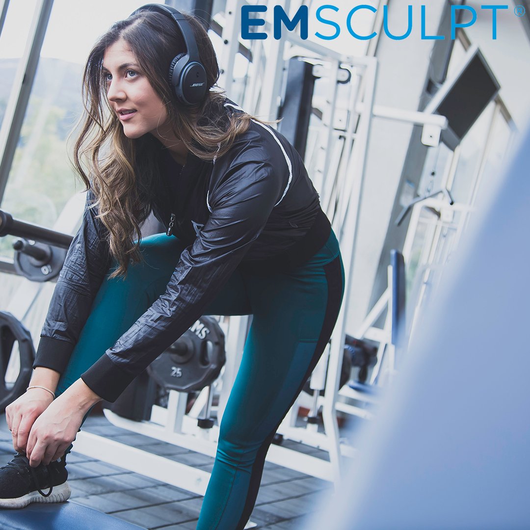 DrBrianKinney's tweet photo. New Year’s is right around the corner! Get a head start on those weight loss resolutions by coming into our office for an Emsculpt® treatment. 🏃This non-invasive muscle building procedure is the perfect kick start to your 2020 weight loss journey! https://t.co/TA48d5NT0M