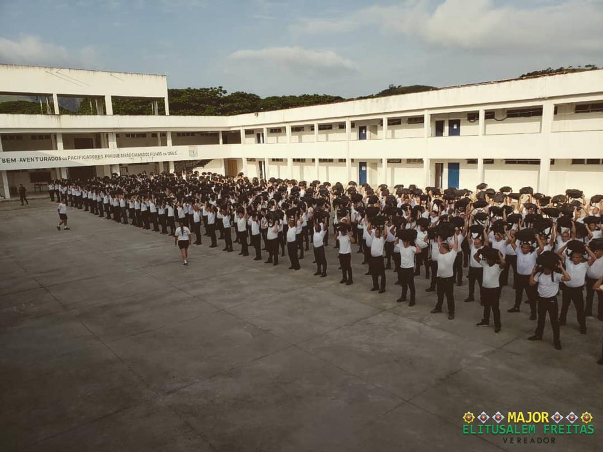 majorelitusalem's tweet photo. E na manhã do dia 26 de Dezembro os novos alunos chegaram no #cfap.
São 488 alunos que ingressam na 5a Cia "bravo", sejam bem vindos a esse solo sagrado!
Vibrem.... vibrem....vibrem  #cfap #pmerj_oficial #servireproteger #valorizequemteprotege #cfsd2019 #recrutamento #gratidao https://t.co/xFqzoVRLcV