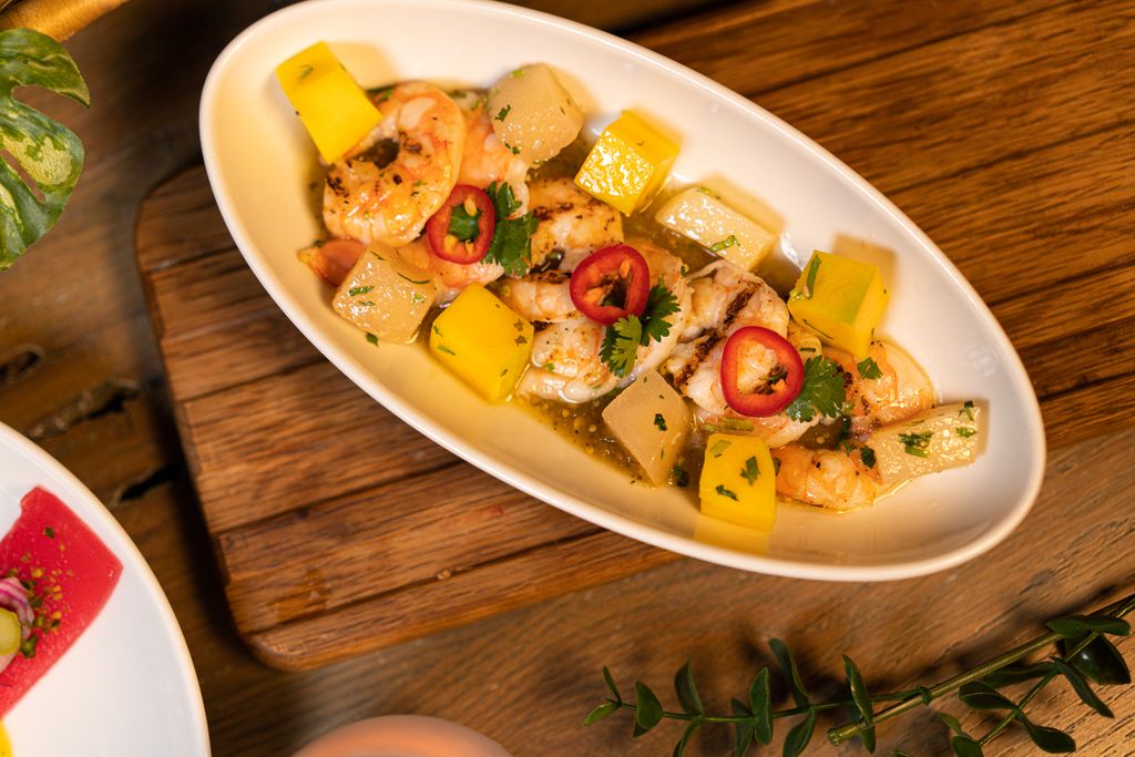 Don’t forget about our allergen menu featuring vegan, vegetarian, dairy free, and gluten free selections, like Shrimp Ceviche with Asian pear, mango, and tomatillo salsa from our dairy free menu. #crushmgm