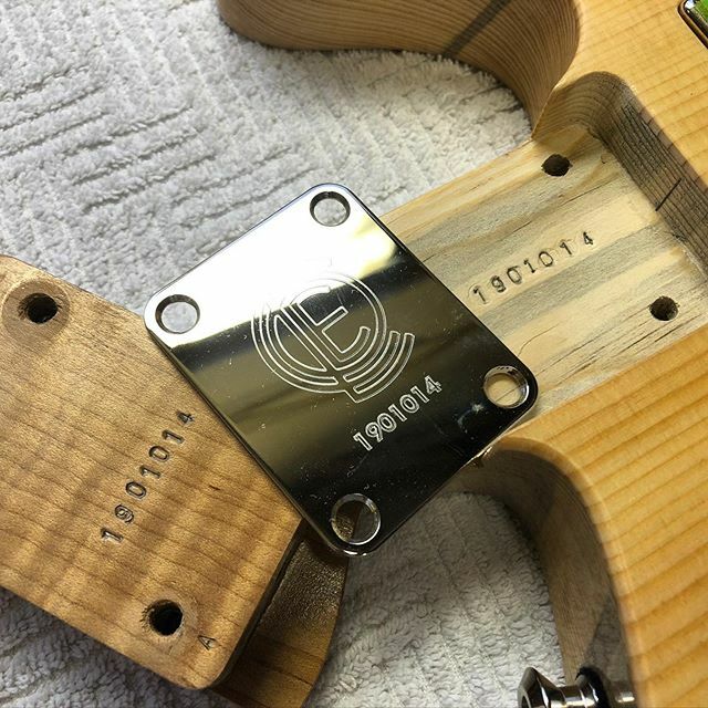 ColeMusicCo's tweet photo. Marking serial numbers for Holiday Hollowtop deliveries. #boutiqueguitar #guitar #electricguitar #bluedpine #engraving #oldschool https://t.co/N7AIXUnNfy