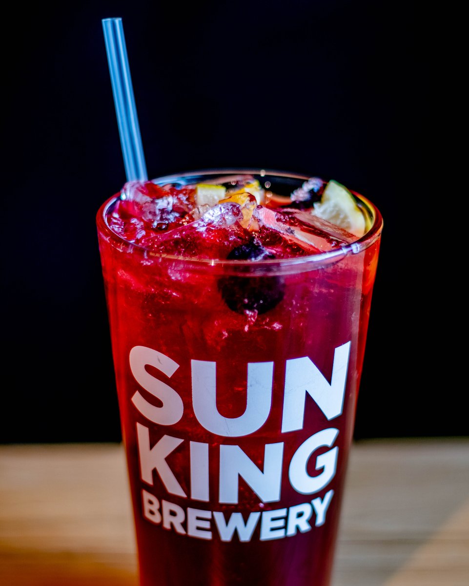 sunkingspirits's tweet photo. Need a little break from the fam? Stop in for a little Holiday Punch!

Vanilla Vodka • Sun King Sangria  • Chai Tea Simple • Pomegranate Juice • Soda Water • Fruit

#handcrafted #sunkingspirits #cocktails #spirits https://t.co/0ob36mARSh