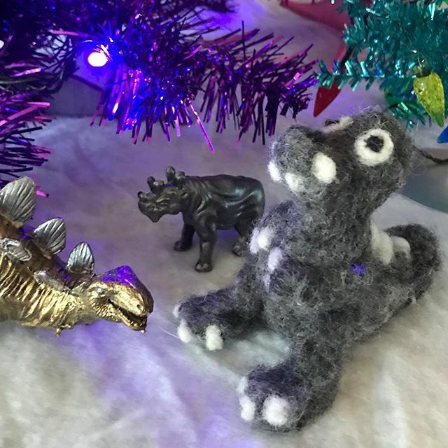 ReBellegirls's tweet photo. Have you tried needle felting yet? We love the needle felting kits from Woolbuddies that come with everything you need and excellent instruction. This dino was a first felting project!!
#woolbuddies #needlefelting #lyslove #feltersofinstagram #knittersof… https://t.co/BMr1il3WiK https://t.co/aGoGHxupEn