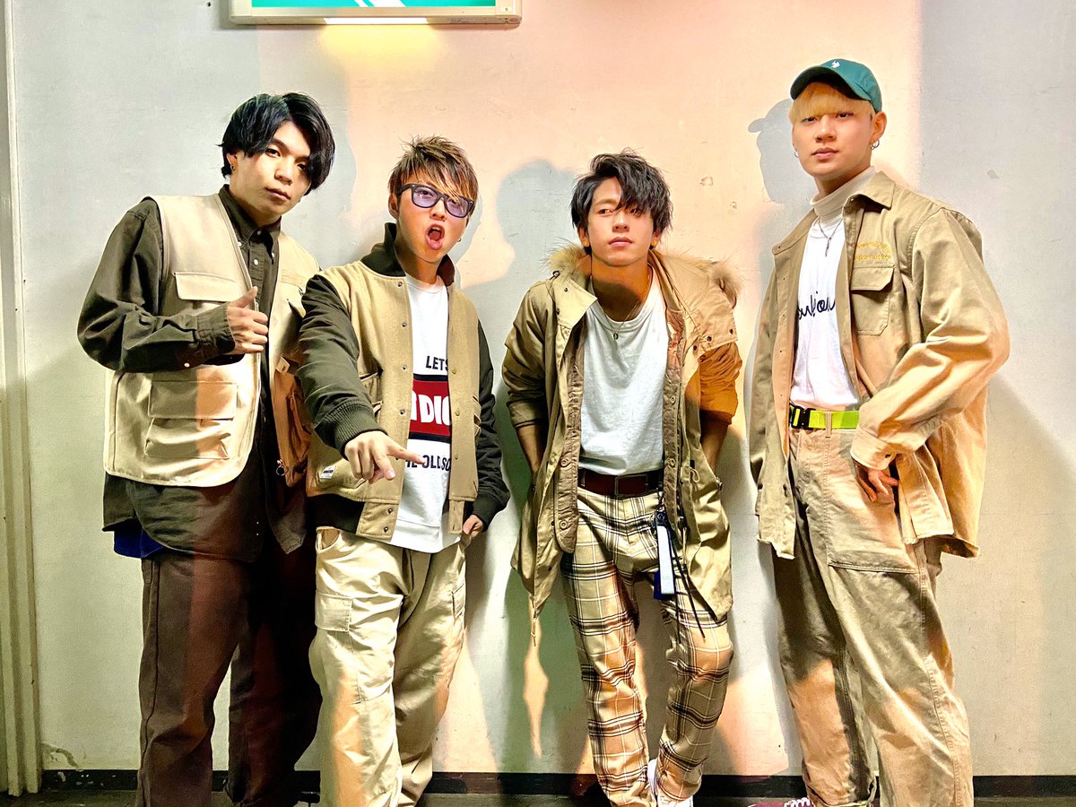 ryuto010908's tweet photo. 今年ラストイベント無事終了しました‼︎
最高の踊り納めでした。
本当にありがとうございました。
皆さま良いお年を
#lezry https://t.co/cXGUpBljyC