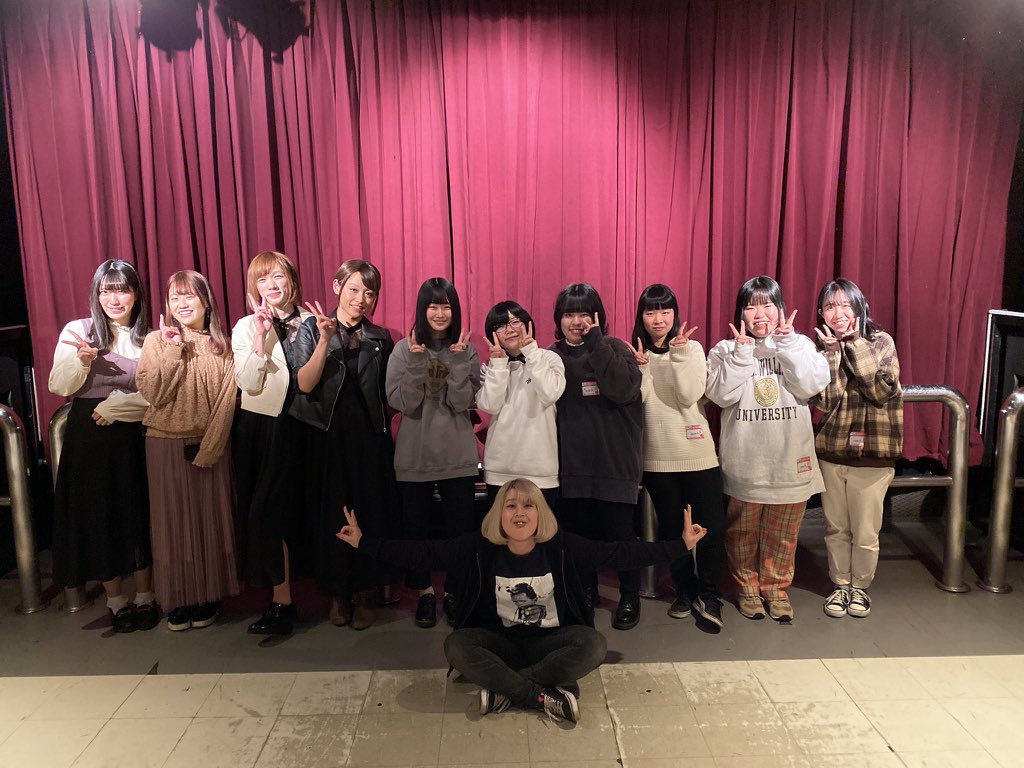 LittleCherry_rs's tweet photo. ネギさんpreたいとるVol.9

ついにりとちぇり再スタート
まだまだこれからです
同世代が様々な決断をする中
私たちの決断はこれです
もう一度音楽と向き合います

だからりとちぇりの作る音楽を聴きにきてください

初めましての全力！歌劇団さんと🤳
ネギさんいつもアリガトウです

#ネギpreたいとる https://t.co/dCNd2VOiPp