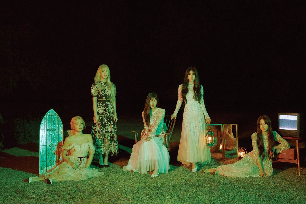 Spotify Global Top 200 by SM Artists1. Red Velvet’s Psycho - 1,355,229 streams (Dec, 27, 2019) 2. Psycho - 1,234,685 streams (Dec 24, 2019)3. Psycho - 1,194,751 (Dec 26, 2019)4. Psycho - 1,077,783 (Dec 25, 2019)5. Psycho - 826,203 (Dec 23, 2019) @RVsmtown  #RedVelvet