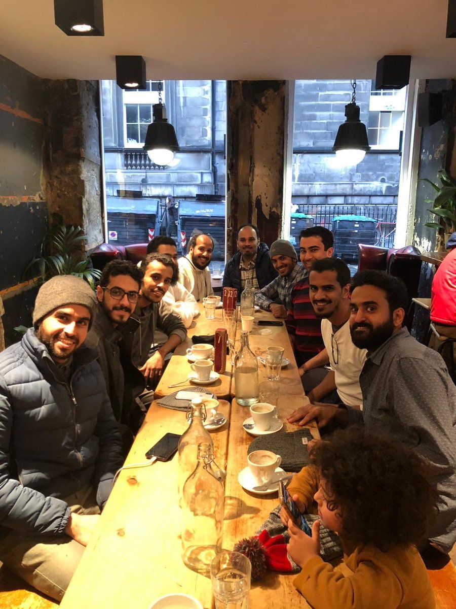 SaudiClubEdi's tweet photo. في يوم دافىء ليس كعادة أيام شهر كانون الأول القارصة، كان لقاء الأحبة في يوم الجمعة وداعية لآخر اجتماعات سنة ٢٠١٩.
نلقاكم بفعاليات و اجتماعات أفضل و أمتع بحول الله في ٢٠٢٠

وعلى الخير دوما نلقاكم 🌹🌹 https://t.co/ExvzhhBBtX
