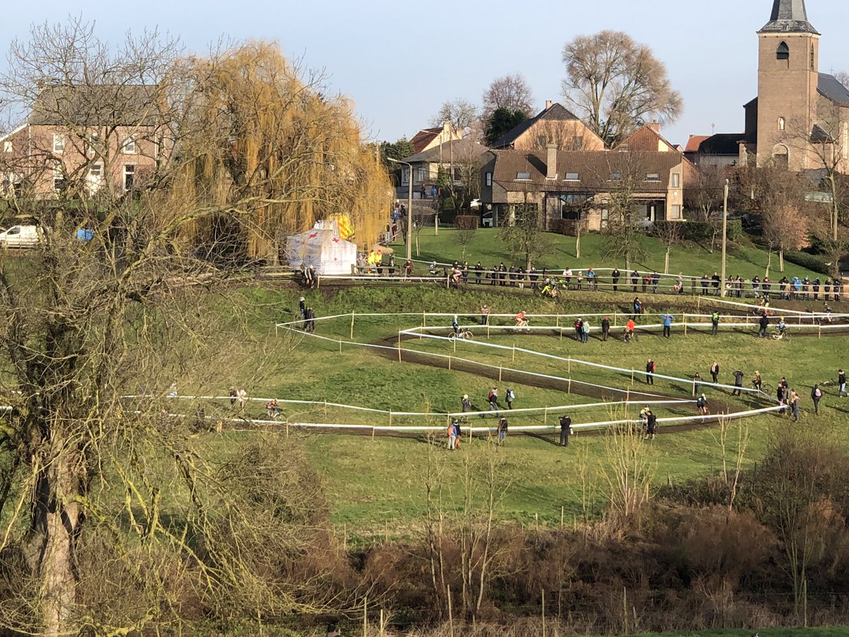 FilipTorfs's tweet photo. Kerniel #echtecross van in de tijd van Liboton. https://t.co/0S4UYoW8rv